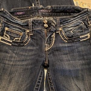 Juniors Vigoss distressed jeans. Dublin straight